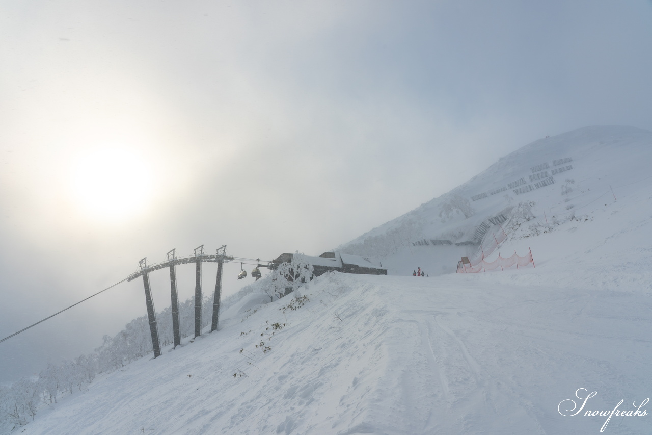 星野リゾート　トマム｜滑走後、時には夕方までまったりと。。。ちょっと贅沢な時間を過ごしてみてはいかがでしょう？新イベント『つきのdeアプレスキー』開催中！